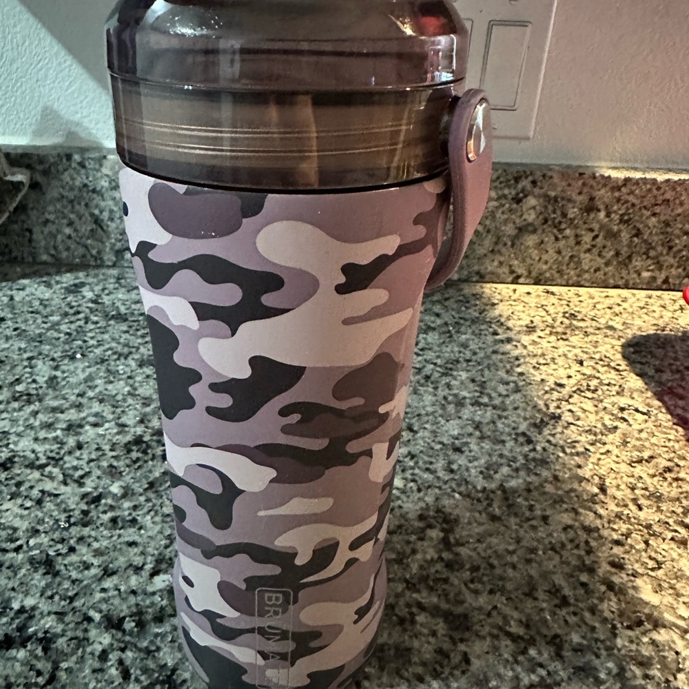Brumate Camo Insulated Tumbler 18 oz